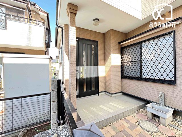 ���� �O���猩�����ւ̗l�q�B���������Ə�i���������������ԁB�����̏o���肪�C�����悭�s���܂��B