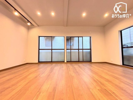 ���r���O �R�~���j�P�[�V�������L����_�C�j���O�I