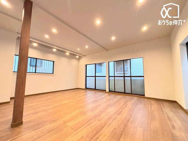 ���r���O �R�~���j�P�[�V�������L����_�C�j���O�I