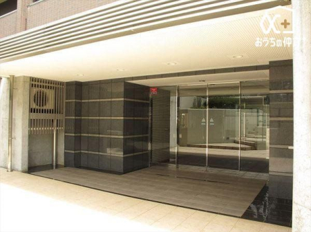 �G���g�����X �h�Ɩʂł����S�̃I�[�g���b�N�}���V����