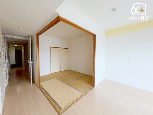 ���̑� �Ƒ��̏Ί炪�W���L�X���r���O�B�����a���ŊJ���I�Ȏ�����Ԃ��L����܂��B