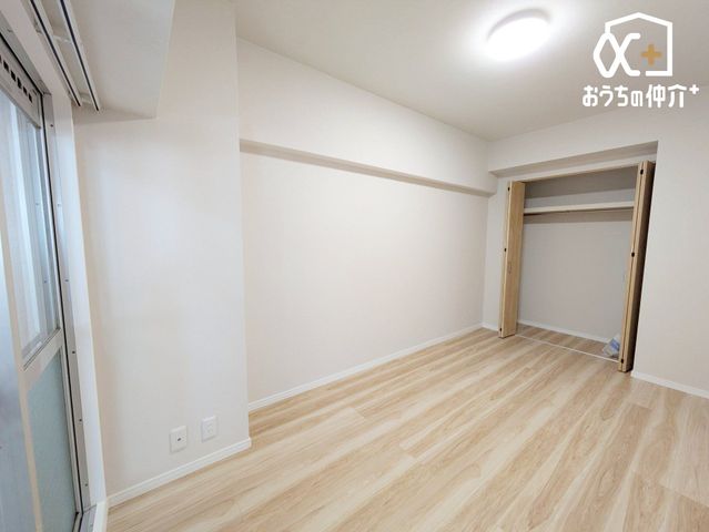 �Q�� -