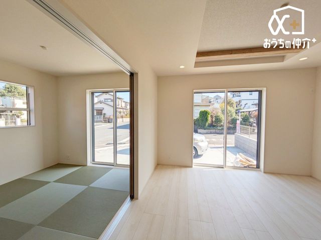 ���r���O -