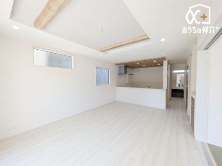 ���r���O -