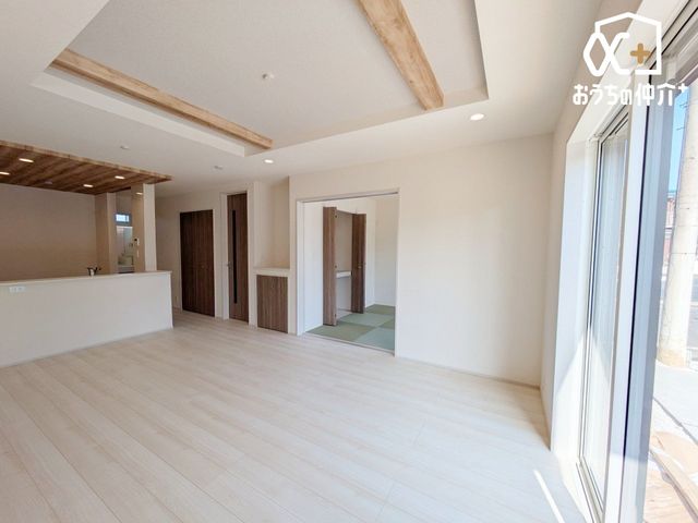 ���r���O -