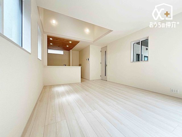 ���r���O �|�b�v�A�b�v�V��A���r���O���������Ńf�U�C�����������J���I�ȃ��r���O��Ԃł��E