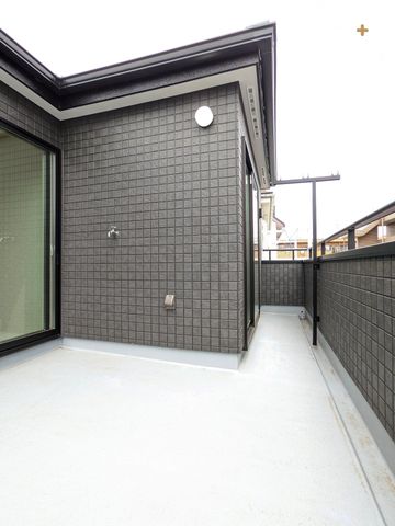 �o���R�j�[ �z������̗ǂ����C�h�o���R�j�[�ł��B2��������o����ł��܂��B