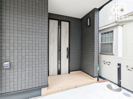 ���� �O���猩�����ւ܂��̗l�q�ł��B���񌻒n�ɑ����^��ł��������������������B