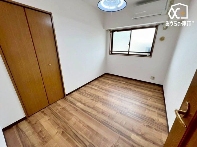 ���̑� �N���[�[�b�g�̂���m���ł��B�m���Ȃǂ����[�ł��܂��B