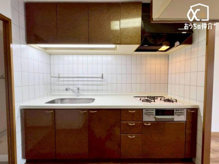 �L�b�`�� ���[�L�x�ŃX�b�L���Еt���L�b�`���ł��B