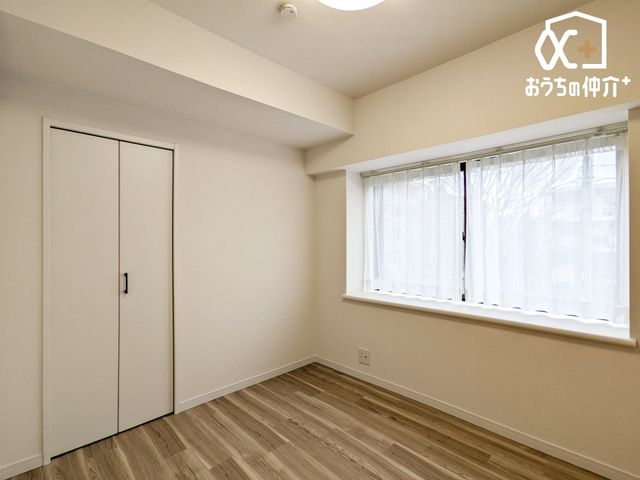 ���̑� �S�����̗m���ɂ̓N���[�[�b�g�������B���������X�b�L���Еt���܂��B