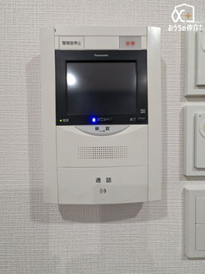 ���̑� �h�Ɩʂł����S��TV���j�^�[�t���C���^�[�z���ł��B