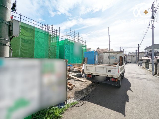 ���n�y�n�ʐ^ ������悤�Ȑ��w�i�ɁA���z�̉��b�𑶕��Ɏ󂯂�B�L�т₩�ŊJ���I�Ȓ��]�ƁA�����Ղ�ƍ~�蒍���z���ɁA�����ɏZ�܂��ґ�������Ǝ������Ē����܂��B