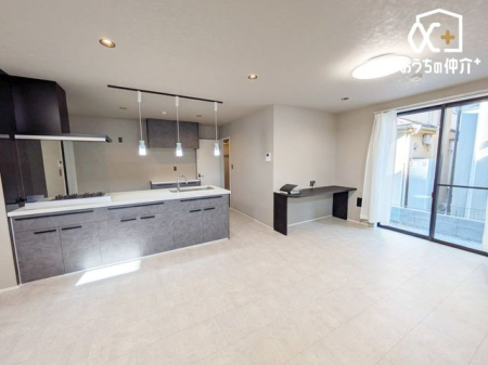 ���r���O -