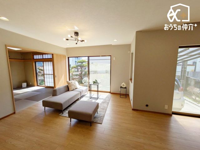 ���r���O -