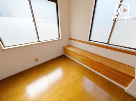 ���r���O -