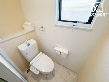 �g�C�� �����������g�C���́A���R�����������݁A���邭�J�����̂����ԂɁB���C���ǍD�ŁA���C��L�����C�ɂ������K�ɉ߂����܂��B�������̂��闎����������ԂŁA����̒��ł��S�n�悢���Ԃ�񋟂��܂��B