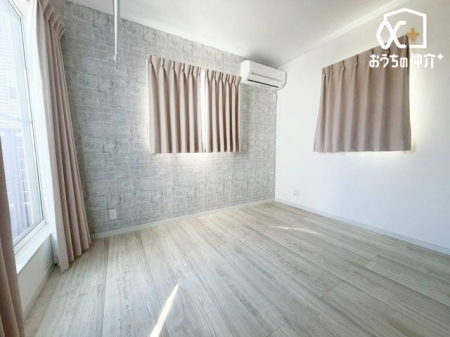 �Q�� �o���R�j�[�ɖʂ������邢�Q���̗l�q�B