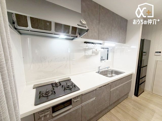 �L�b�`�� �y���֐��̍����Ǝ������z3���R�����ƃO�����t���ł������̕����L����܂��B�@���������Y��ɂȂ邨�����ȒP�L�b�`���p�l�����������_�B�L�b�`���A�_�C�j���O����ʏ��ւ̓������Z���A�Ǝ��������A�b�v�I