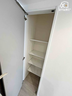 ���[ ���r���O�ɂ�����[�X�y�[�X�B