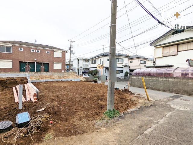 ���̑� �L�b�`������̓��r���O�S�̂����n����Ԏ��ł��B���q�l���V�ԗl�q�������Ȃ���̂�������_�C�j���O�e�[�u���Ŋw�K���邨�q�l�ɂ�����ƃA�h�o�C�X���ł���݌v�ł��B