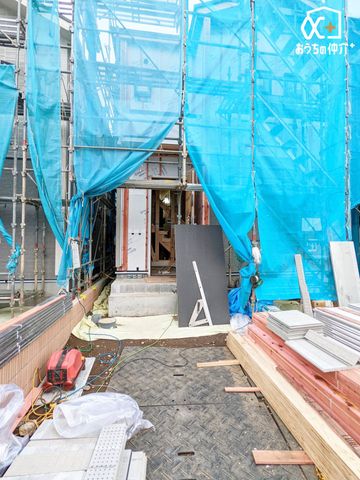 ���� �O���猩�����ւ܂��̗l�q�ł��B���񌻒n�ɑ����^��ł��������������������B