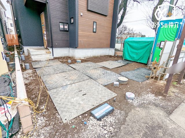  �J�[�X�y�[�X��2�䂠��B���]�Ԃ��߂�X�y�[�X�Ƃ��Ă����p���������܂��B���Ԃł̗��q�ɂ��Ή��ł��܂��I