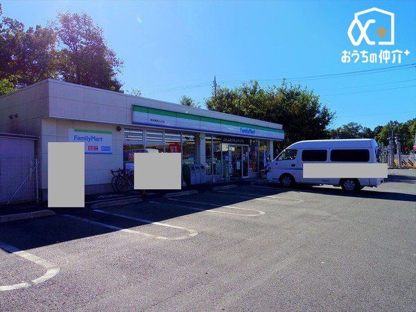 ���ӊ� �t�@�~���[�}�[�g�@���򓌋��R���u�X �k��9���B24���ԉc�ƂȂ̂ŁA�}�Ȃ��������ɂ��֗��ł��B���H����y�����p�i��̔����Ă���܂��B���ԏ�G�L 670m