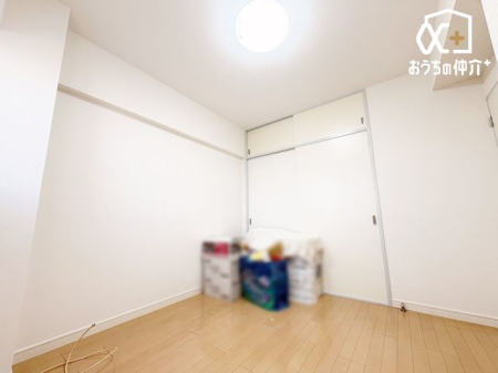 �q������ ���邭�������������͋C�̎q�ǂ������B�V�т��w�т��o�����X�悭�y���߂�A�S�n�悢��Ԃł��B