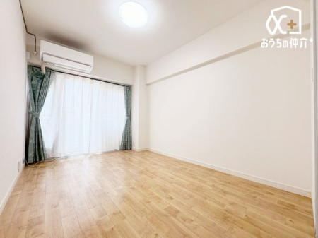 �Q�� �o���R�j�[�ɖʂ������邢�Q���̗l�q�B