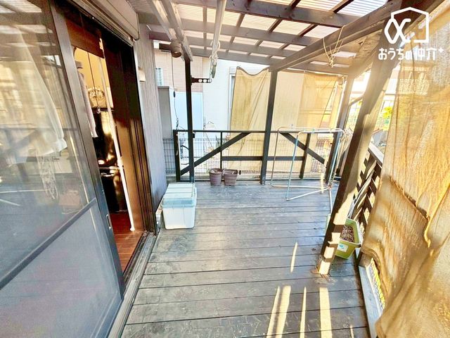 �o���R�j�[ 1�K�Ő��󕨂����������o����L�X�Ƃ����E�b�h�f�b�L�ł�