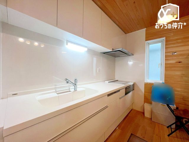 �L�b�`�� �l���嗝�΂̂��|�����X���[�Y�Œ���L�b�`����ƃX�y�[�X���L�X�I