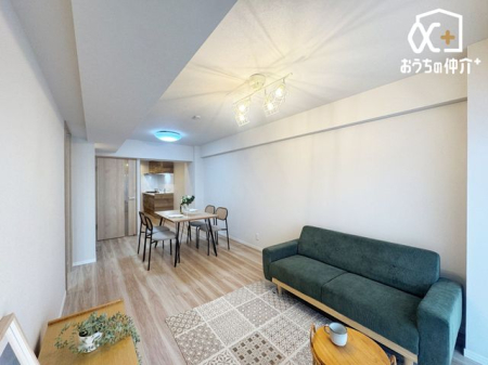 ���r���O -