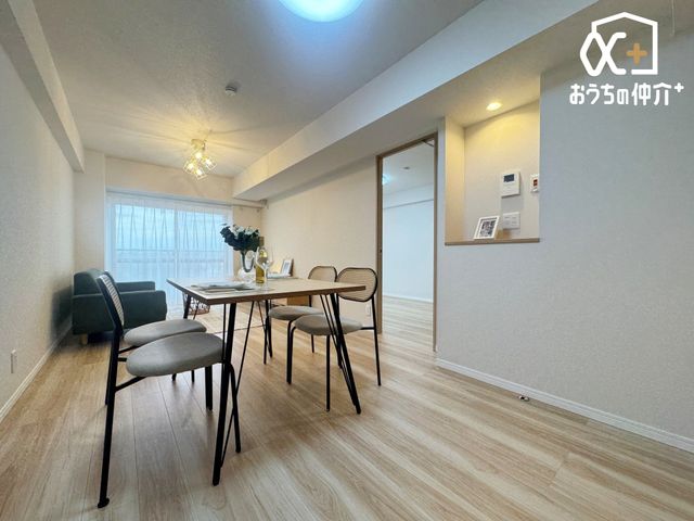 ���r���O -