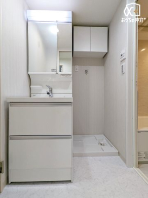 ���ʑ�E���ʏ� �����Ɛ��ʑ�̉��ɂ��郉���h���[�X�y�[�X�B�Ǝ��������ǂ��̂Ŗ����̂�������X���[�Y�ł��I