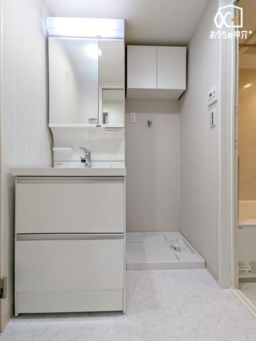 ���ʑ�E���ʏ� �����Ɛ��ʑ�̉��ɂ��郉���h���[�X�y�[�X�B�Ǝ��������ǂ��̂Ŗ����̂�������X���[�Y�ł��I