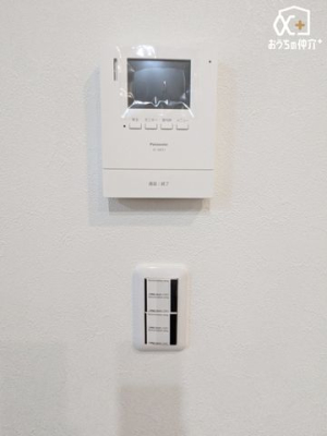 ���̑� �h�Ɩʂł����S��TV���j�^�[�t���C���^�[�z���ł��B