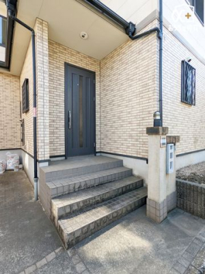 ���� �O���猩�����ւ܂��̗l�q�ł��B���񌻒n�ɑ����^��ł��������������������B