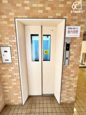 ���̑� �Ǘ����s���͂����G���x�[�^�[�ł��B