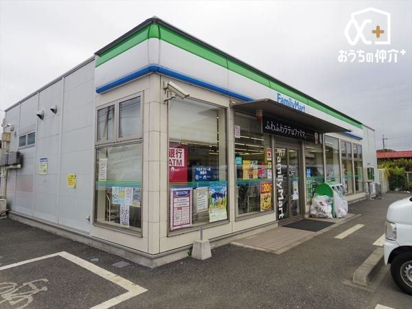 ���ӊ� �k��11���B�y�t�@�~���[�}�[�g���Ԗؘ@���X�z�c�Ǝ���6��30���|23��30���B�Ԉ֎q�Ή��̒��ԏ�B���x�����F�N���W�b�g �J�[�h�B 860m