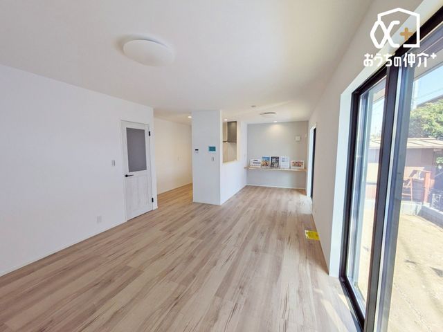 ���r���O -