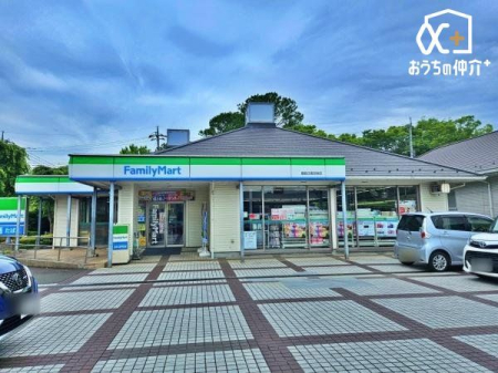 ���ӊ� �t�@�~���[�}�[�g �є\�����c�n�X �k��6���B 440m