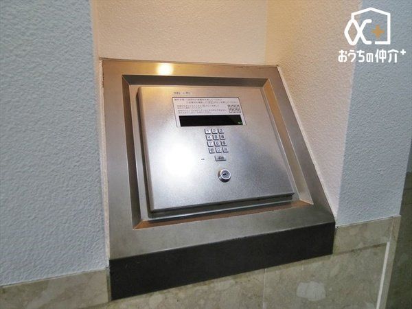 �G���g�����X �I�[�g���b�N�t���B