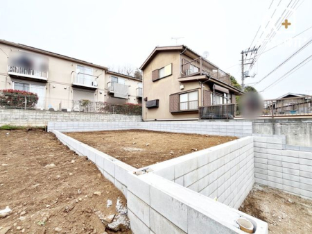 ���n�y�n�ʐ^ JR��������u������v�w�܂œk��11���B���S���Č��₩�Ɏq��Ă��o����ՐÂȏZ��X�ł��B