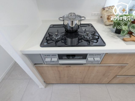 �L�b�`�� �����ɒ������ł��Ă��������͂��ǂ�3���R�����̃L�b�`���ł��B�������͖����̂��ƂȂ̂Ō����ǂ����������ł���̂͊������ł��ˁB