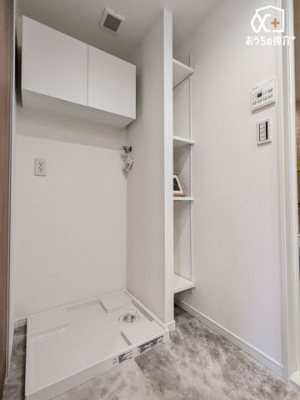 ���ʑ�E���ʏ� �����h���[�X�y�[�X�ɂ͉������[�I������A�^�I����h���C���[�Ȃǂ��X�b�L���Еt���܂��I