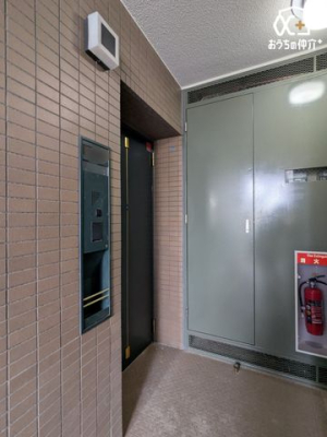 ���� �O���猩�����ւ܂��̗l�q�ł��B���񌻒n�ɑ����^��ł��������������������B