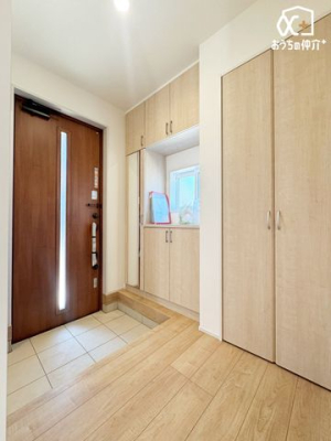 ���� �g�[���T�C�Y�̃V���[�Y�{�b�N�X�͎p���t���I