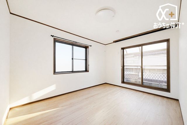 ���r���O ���r���O