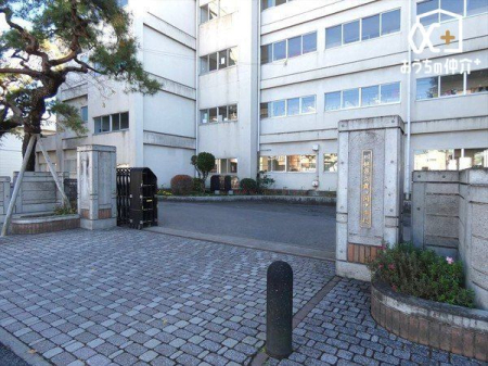 ���ӊ� ��z�s�����P�֒��w�Z �k��14���B�l�C�̐�z�G���A�ɂ���w�Z�ł��B�q�����؂ɂ��Ȃ���A��l��l���炵�Ă��܂��B 1120m